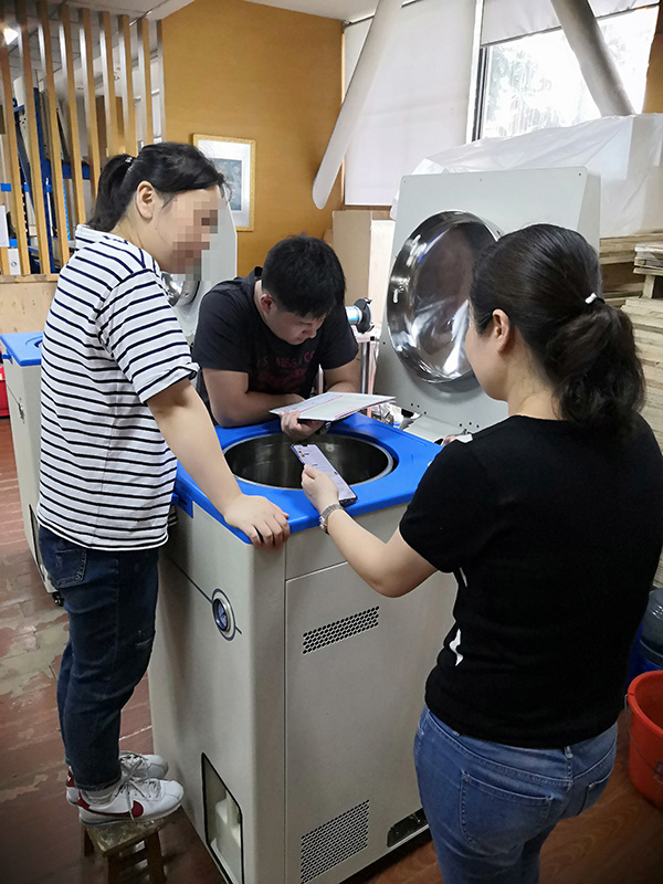 上海某生物制藥企業(yè)代表現(xiàn)場檢測滅菌鍋實驗性能(圖1) 上海某生物制藥企業(yè)代表現(xiàn)場檢測滅菌鍋實驗性能(圖1)