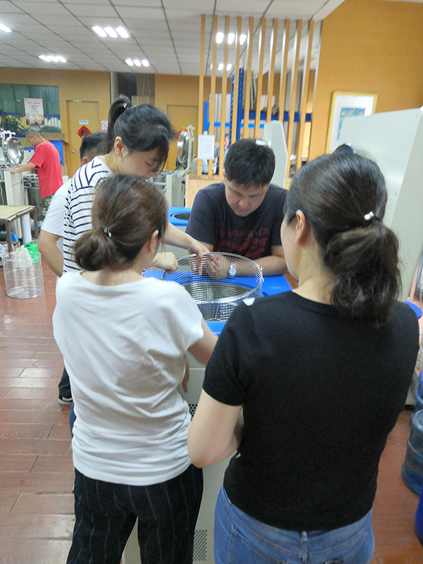 上海某生物制藥企業(yè)代表現(xiàn)場檢測滅菌鍋實驗性能(圖2) 上海某生物制藥企業(yè)代表現(xiàn)場檢測滅菌鍋實驗性能(圖2)